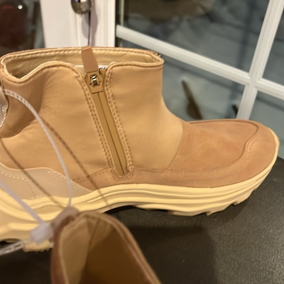 SOREL NWT Kinetic Breakthrough Chunky Suede Waterproof Winter Boots Women’s - Picture 5 of 6